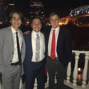 Meet your Posher, Carey